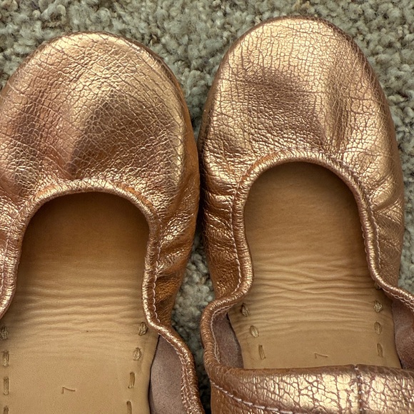 Tieks Women's Rose Gold Glam Metallic Copper Ballet Flats - Picture 13 of 15